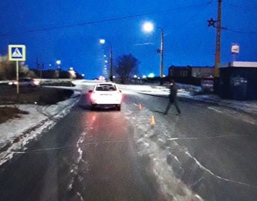 В Орске на одноименном проспекте на пешеходном переходе сбили девушку