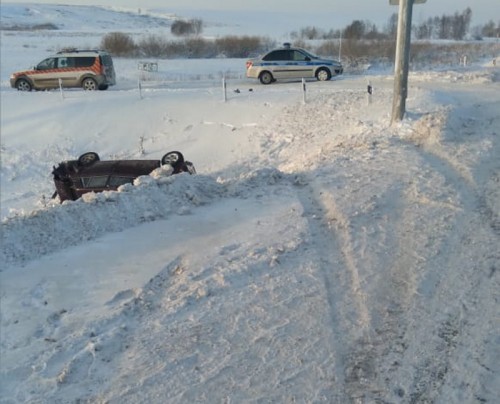 В Абдулинском районе произошло столкновение автомобилей «Скания» и «Лада»