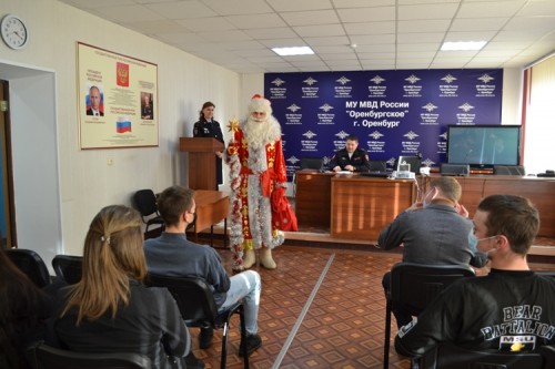 В Оренбурге сотрудники полиции наградили руководителей и участников регионального движения «Антидилер»