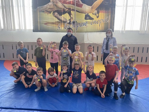 Сотрудники ГИБДД Гайского городского округа провели профилактическую беседу с будущими профессиональными спортсменами