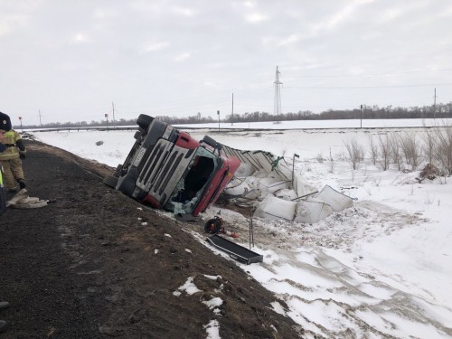 В Бузулукском районе на автодороге Бугульма-Уральск произошло смертельное ДТП. В Бузулукском районе на автодороге Бугульма-Уральск произошло смертельное ДТП.