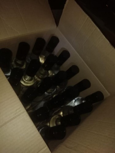 Сотрудниками ГИБДД Оренбурга задержан житель Саракташского района за перевозку 500 бутылок немаркированной спиртосодержащей жидкости Сотрудниками ГИБДД Оренбурга задержан житель Саракташского района за перевозку 500 бутылок немаркированной спиртосодержащей жидкости