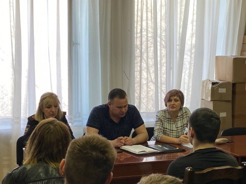 В рамках оперативно-профилактической операции «Дети России» сотрудники полиции провели встречу с школьниками в Администрации Ленинского района