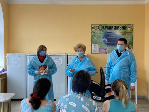 Акция «Безопасность с первых дней жизни!» в Орском роддоме
