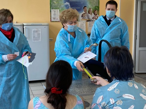 Акция «Безопасность с первых дней жизни!» в Орском роддоме