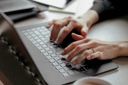 Оренбуржцы могут проверять статус поданного в Росреестр запроса о недвижимости в режиме онлайн