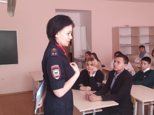 УНК УМВД России по Оренбургской области провели встречу со школьниками в Основной общеобразовательной школе №3 УНК УМВД России по Оренбургской области провели встречу со школьниками в Основной общеобразовательной школе №3
