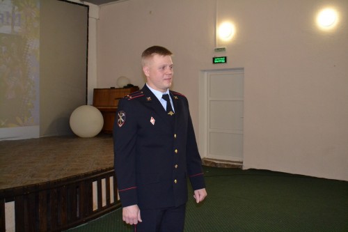 В Оренбурге сотрудники полиции встретились с ребятами, отдыхающими в санатории-профилактории «Зарница» В Оренбурге сотрудники полиции встретились с ребятами, отдыхающими в санатории-профилактории «Зарница»