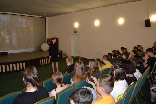 В Оренбурге сотрудники полиции встретились с ребятами, отдыхающими в санатории-профилактории «Зарница» В Оренбурге сотрудники полиции встретились с ребятами, отдыхающими в санатории-профилактории «Зарница»