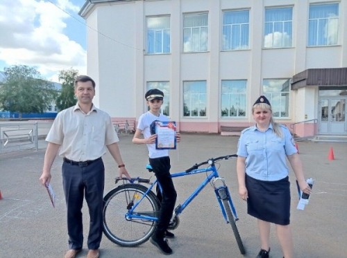 Госавтоинспекция Сорочинского городского округа организовали проведение конкурса «Фигурное вождение велосипеда»,
