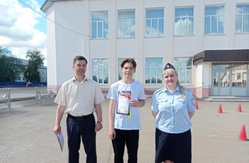 Госавтоинспекция Сорочинского городского округа организовали проведение конкурса «Фигурное вождение велосипеда»,