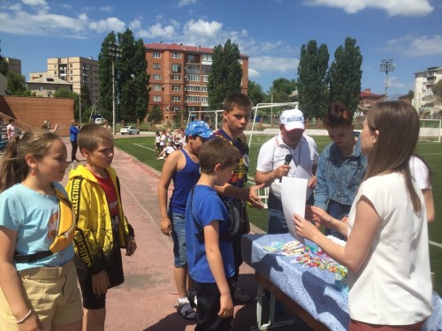 Сотрудники МО МВД России «Бугурусланский» приняли участие в мероприятии под лозунгом «Спорт против наркотиков»