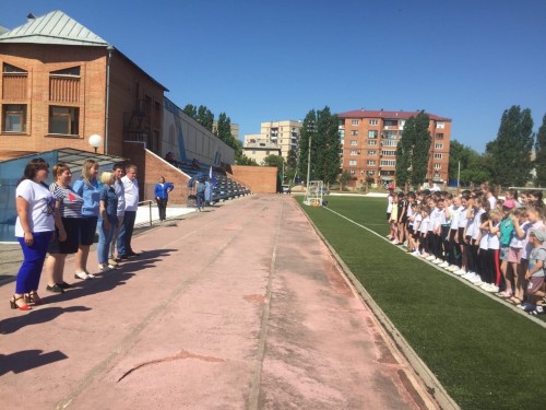 Сотрудники МО МВД России «Бугурусланский» приняли участие в мероприятии под лозунгом «Спорт против наркотиков»