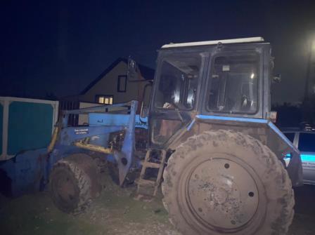 В Тоцком районе полицейскими задержан подозреваемый в угоне трактора