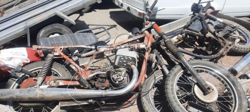 В Новотроицке полицейские задержали злоумышленника, который проломил стену гаража, чтобы похитить автомобиль В Новотроицке полицейские задержали злоумышленника, который проломил стену гаража, чтобы похитить автомобиль