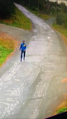 Полиция просит оказать содействие в установлении личности молодого человека Полиция просит оказать содействие в установлении личности молодого человека