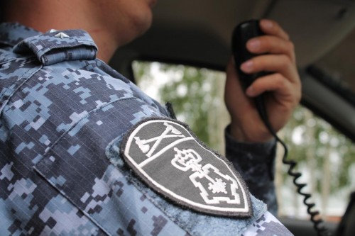 В Оренбурге сотрудники Росгвардии задержали мужчину с наркотическим веществом растительного происхождения