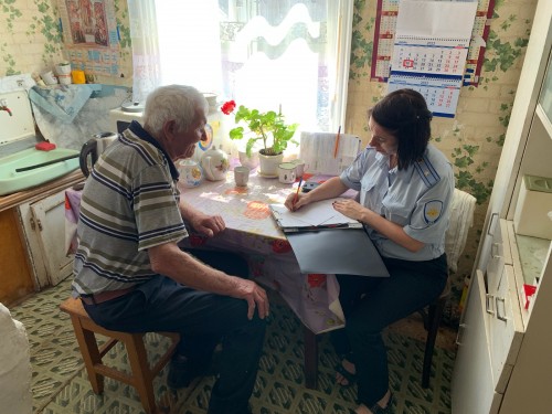 В Оренбургской области полицейские вернули 86-летнему пенсионеру похищенные 895 тысяч рублей В Оренбургской области полицейские вернули 86-летнему пенсионеру похищенные 895 тысяч рублей