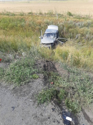 Сотрудники полиции устанавливают обстоятельства дорожно-транспортного происшествия при подъезде к пункту пропуска «Орск»