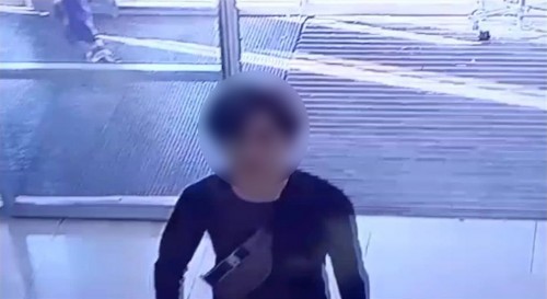 Сотрудники полиции Оренбурга задержали несовершеннолетнего курьера-мошенника Сотрудники полиции Оренбурга задержали несовершеннолетнего курьера-мошенника