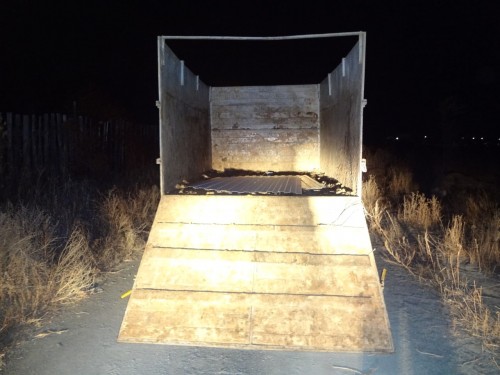 Жители Орска пытались похитить с садового участка профлист