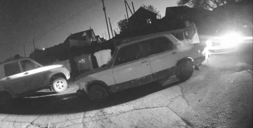 В Сорочинске полицейские патрульно-постовой службы по горячим следам задержали подозреваемого в угоне автомобиля В Сорочинске полицейские патрульно-постовой службы по горячим следам задержали подозреваемого в угоне автомобиля