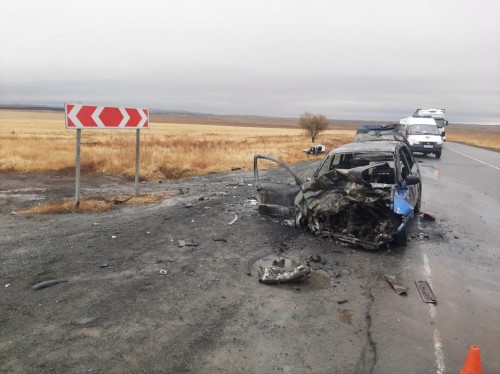 Сотрудники полиции Новотроицка устанавливают обстоятельства ДТП со смертельным исходом Сотрудники полиции Новотроицка устанавливают обстоятельства ДТП со смертельным исходом