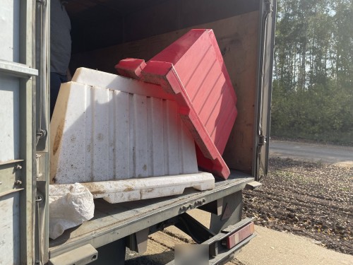 Полицейскими Шарлыка задержан подозреваемый в краже дорожных пластиковых барьеров Полицейскими Шарлыка задержан подозреваемый в краже дорожных пластиковых барьеров