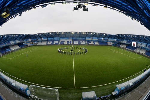 В Оренбурге инспекторы ГИБДД вместе с юными футболистами ФК В Оренбурге инспекторы ГИБДД вместе с юными футболистами ФК