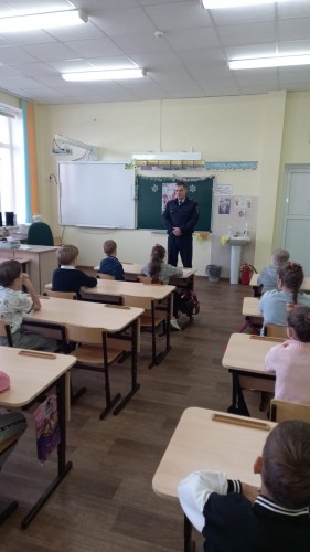 В Новотроицке автоинспекторы и педагоги провели викторину по правилам дорожного движения   