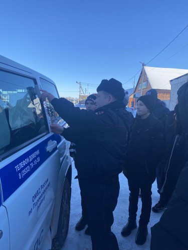 Переволоцкие полицейские приняли участие во Всероссийской акции профилактической направленности «Студенческий десант» Переволоцкие полицейские приняли участие во Всероссийской акции профилактической направленности «Студенческий десант»