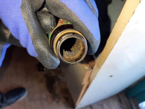 Саракташскими полицейскими изъяты наркотики растительного происхождения