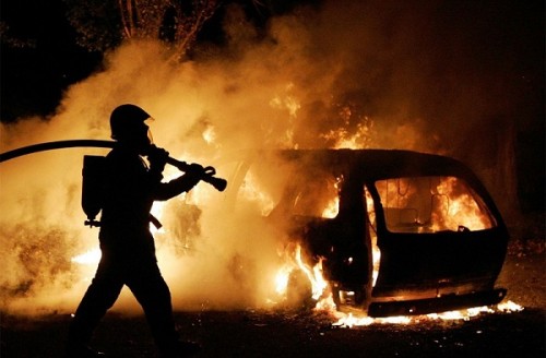 В Оренбурге полицейскими задержан подозреваемый в поджоге автомобиля