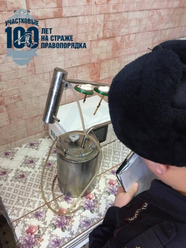 Полицейские устанавливают обстоятельства получения ожогов самогонщиками