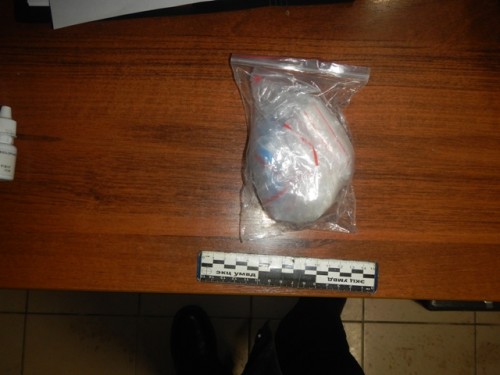 В Новотроицке полицейские пресекли сбыт крупной партии синтетического наркотика