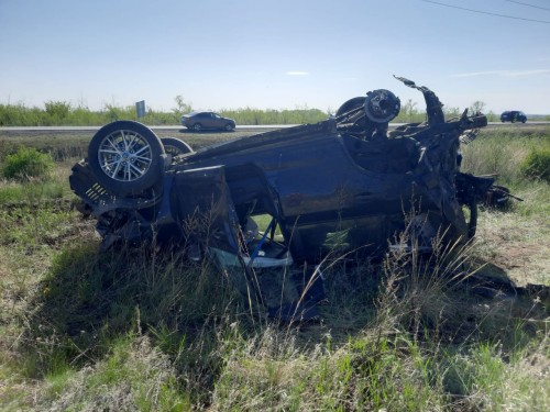 Лэнд Крузер слетел с трассы из-за поврежденного колеса