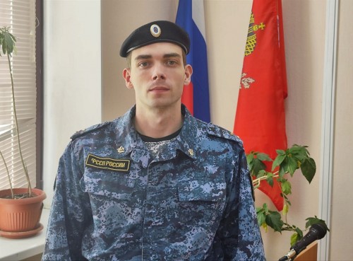 В Оренбурге должник напал на судебных приставов с ножом