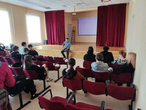 Профилактическая беседа на тему «Противодействие экстремизму и терроризму» проведена полицейскими Отделения МВД России по Александровскому району Профилактическая беседа на тему «Противодействие экстремизму и терроризму» проведена полицейскими Отделения МВД России по Александровскому району