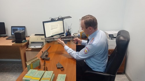 Сотрудники Отд МВД России по Гайскому городскому округу при поддержке членов Общественного совета и добровольной народной дружины присоединились к областной акции «Брось трубку!»