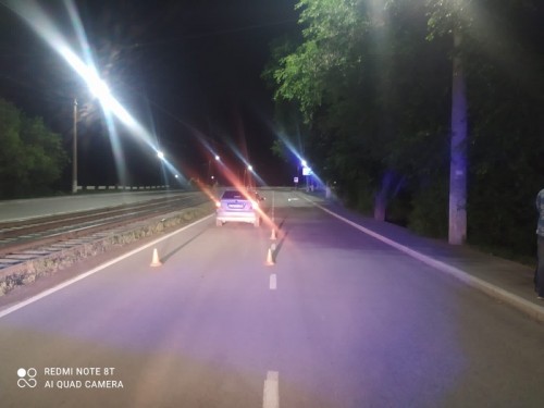 Сотрудниками полиции Новотроицка устанавливаются обстоятельства ДТП со смертельным исходом