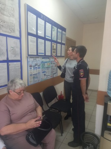 Член Общественного совета при Отд МВД России по Шарлыкскому району посетил регистрационно-экзаменационное подразделение Член Общественного совета при Отд МВД России по Шарлыкскому району посетил регистрационно-экзаменационное подразделение