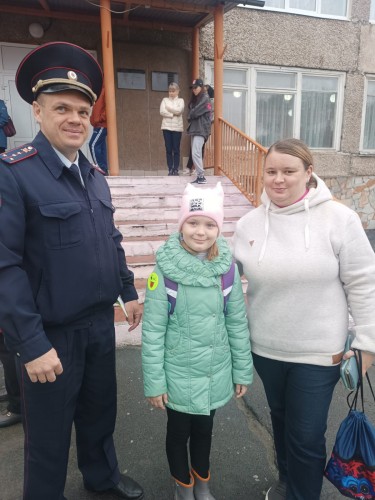 В Оренбургской области сотрудники Госавтоинспекции провели акцию «Засветись, ученик!»