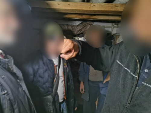 В Оренбургском районе полицейские задержали злоумышленника ударившего односельчанина топором по голове В Оренбургском районе полицейские задержали злоумышленника ударившего односельчанина топором по голове