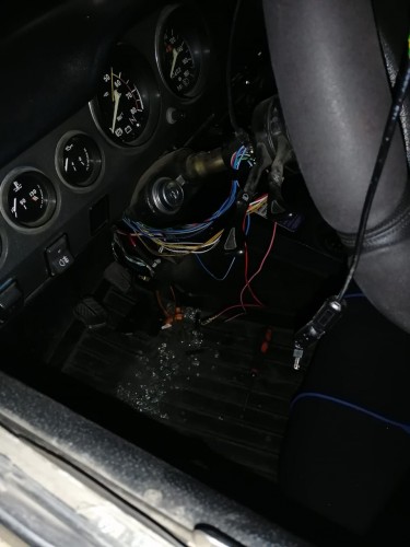 Орские полицейские в Новотроицке задержали граждан, подозреваемых в угоне автомобиля