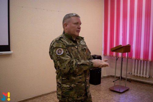 В Оренбурге полицейские встретились со учащимися Башкирского экономико-юридического колледжа В Оренбурге полицейские встретились со учащимися Башкирского экономико-юридического колледжа