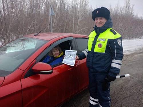 Сотрудники ОГИБДД ОМВД России по Саракташскому району проводят профилактические мероприятия Сотрудники ОГИБДД ОМВД России по Саракташскому району проводят профилактические мероприятия