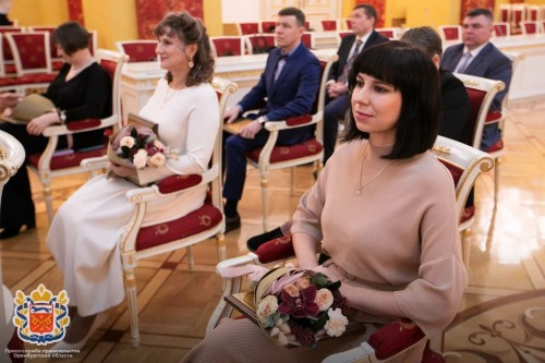 Денис Паслер вручил награды лауреатам ежегодной премии Губернатора Оренбургской области в сфере науки и техники Денис Паслер вручил награды лауреатам ежегодной премии Губернатора Оренбургской области в сфере науки и техники