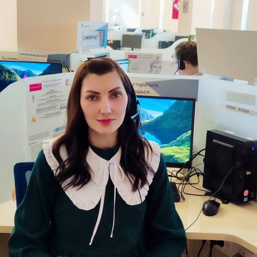 «Люблю свою работу за то, что могу проявить себя»: женщины выбирают профессию оператора контакт-центра