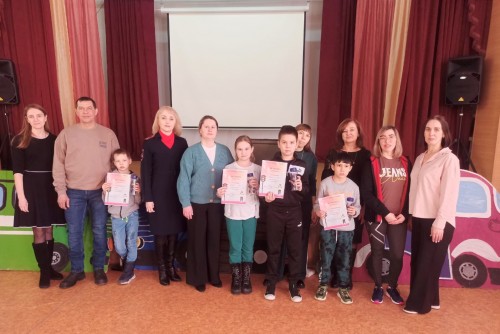 Сотрудники Госавтоинспекции Соль-Илецка и общественники побывали в качестве членов жюри на конкурсах, посвящённых ПДД Сотрудники Госавтоинспекции Соль-Илецка и общественники побывали в качестве членов жюри на конкурсах, посвящённых ПДД