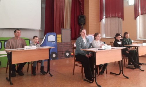 Сотрудники Госавтоинспекции Соль-Илецка и общественники побывали в качестве членов жюри на конкурсах, посвящённых ПДД Сотрудники Госавтоинспекции Соль-Илецка и общественники побывали в качестве членов жюри на конкурсах, посвящённых ПДД